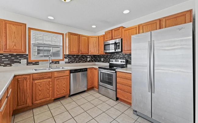 Building Photo - 3907 Aberdeen Dr