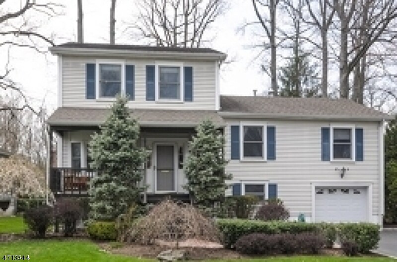 Foto principal - 89 Glenwood Rd
