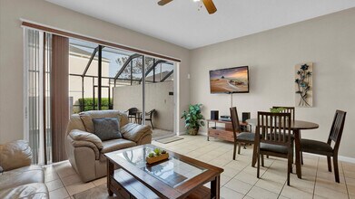 Building Photo - 2326 Silver Palm Dr