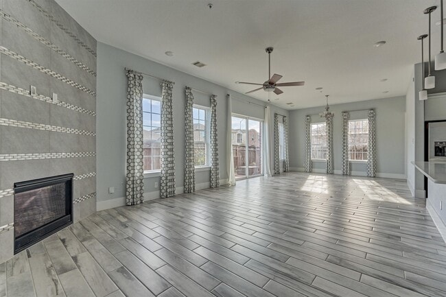 Building Photo - 2113 Solstice Blvd