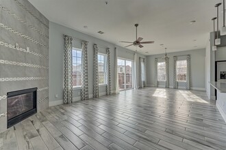 Building Photo - 2113 Solstice Blvd
