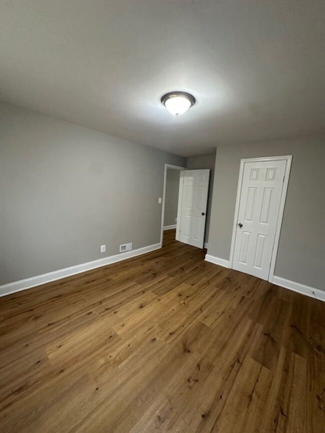 Foto del edificio - 3812 Erdman Ave