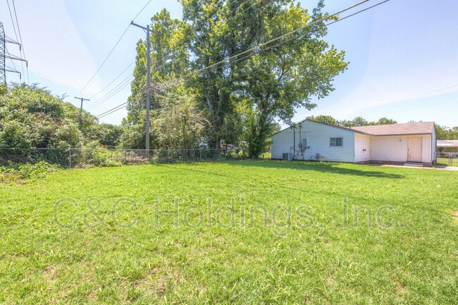 Building Photo - 119 S 200th E Ave