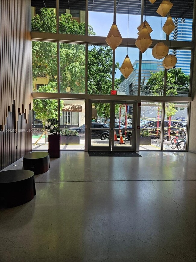 Foto del edificio - 151 SE 1st St