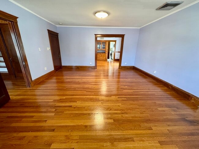 Building Photo - 253 E Squantum St