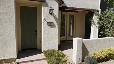 Building Photo - 708 Montblanc Pl