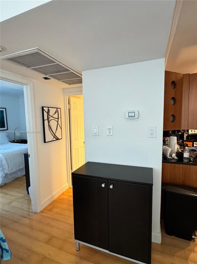 Building Photo - 3001 S Ocean Dr