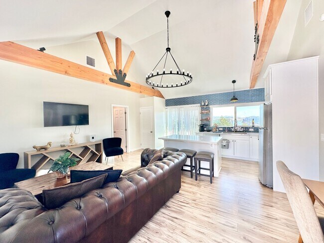 Foto del edificio - 9431 W Lilac Rd