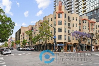 Building Photo - 1435 India St
