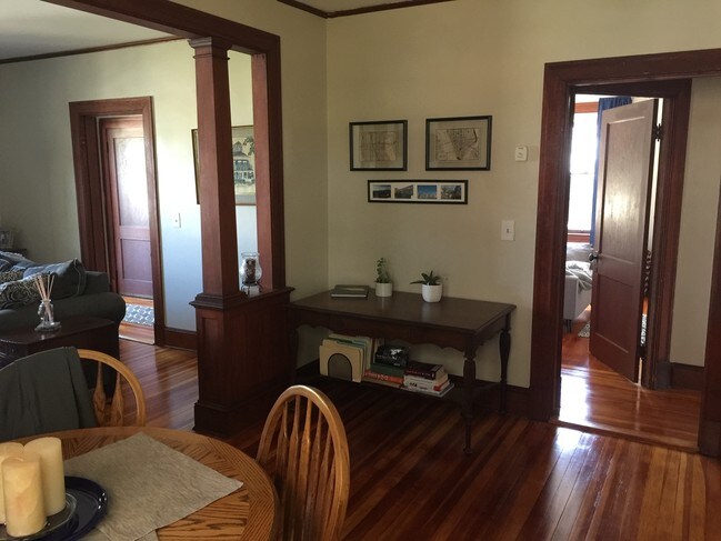 Foto del edificio - 114 Maple St