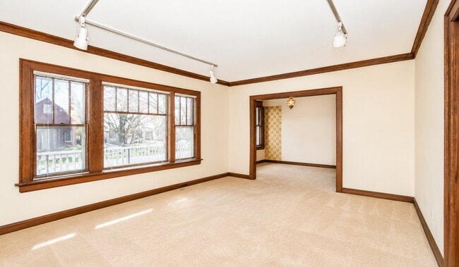 Building Photo - 2975 N Downer Ave
