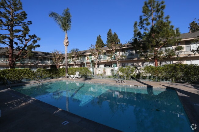 Building Photo - The Californian Apartments