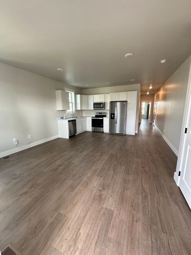 Foto del edificio - 2 Bed / 2 Bath Modern Apartment on Billings West End