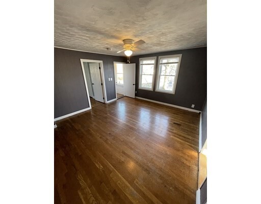 Building Photo - 147 Hartford St