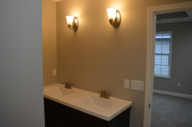 Master Bathroom - 1153 Mcdaniel Street SW