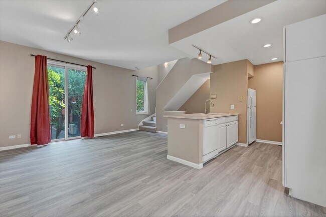 Building Photo - 1320 S Federal St