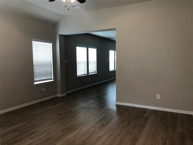 Building Photo - 9206 Wood Beach Way