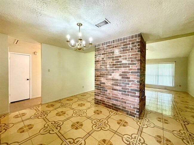 Foto del edificio - 6310 Star Lake Dr