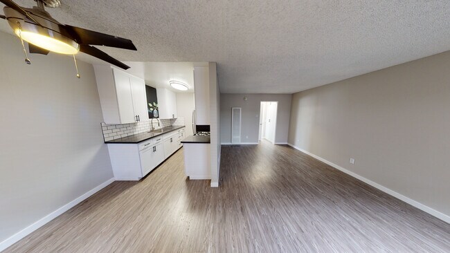 Foto del edificio - 1248 S McBride Ave