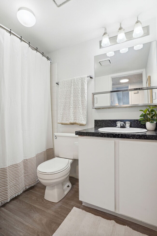 Building Photo - Layton Meadows