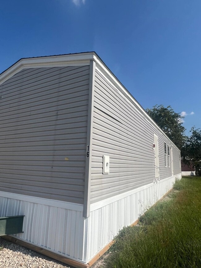 Building Photo - 1201 Schley St