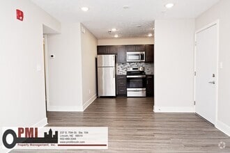 Building Photo - 4001 Holdrege St