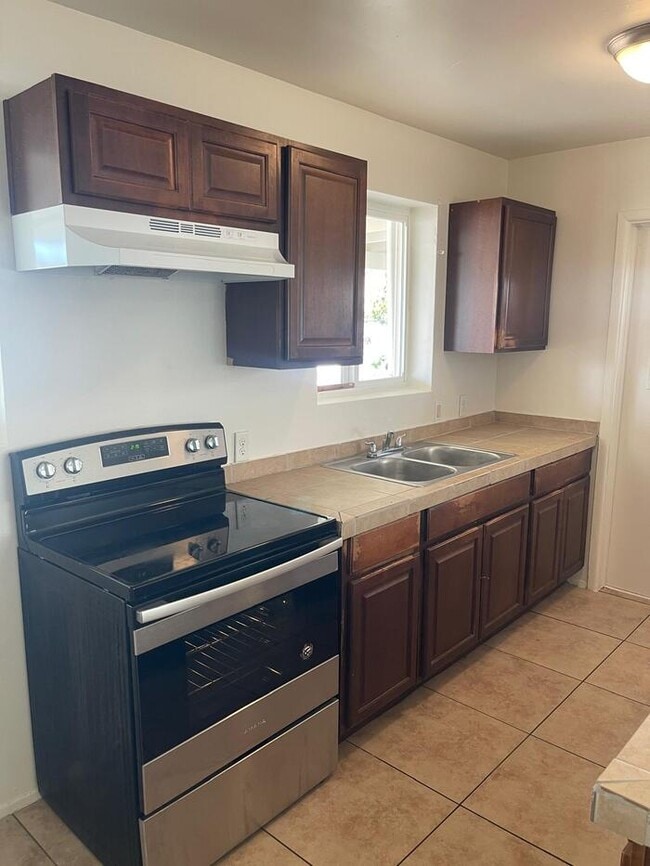 Foto del edificio - 4602 W Whitton Ave