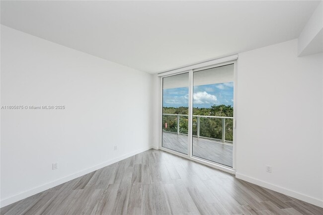 Foto del edificio - 4250 Biscayne Blvd