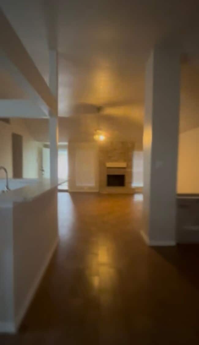 Building Photo - 1710 Blindlake Dr