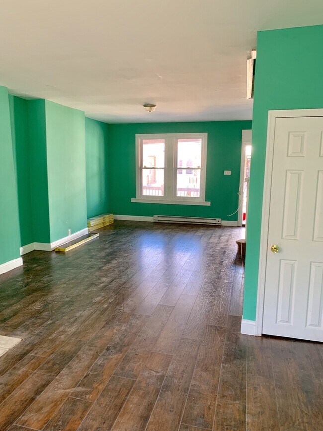 Foto del edificio - Lovely 3-Bedroom Townhome in Cobbs Creek! ...