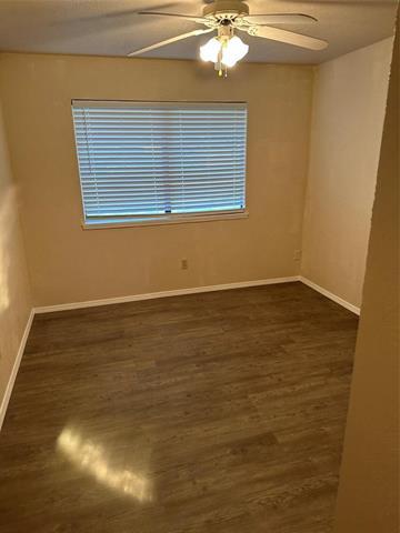 Foto del edificio - 1613 Whiteoak Dr