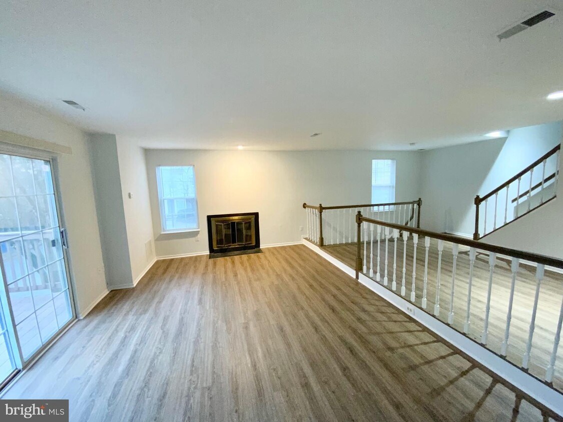 14636 Monmouth Dr, Burtonsville, MD 20866 Townhome Rentals in