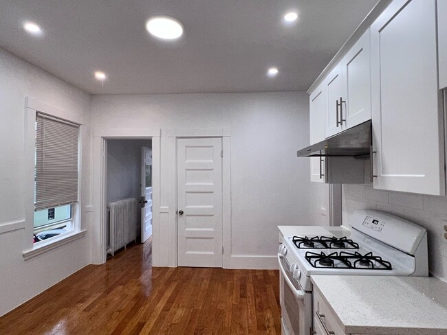 Building Photo - 275 Tremont St