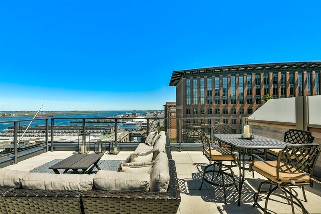 Building Photo - 133 Seaport Blvd