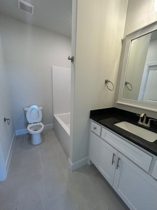 Foto del edificio - Beautiful Bentonville Home! 4 Bedrooms, 3 ...