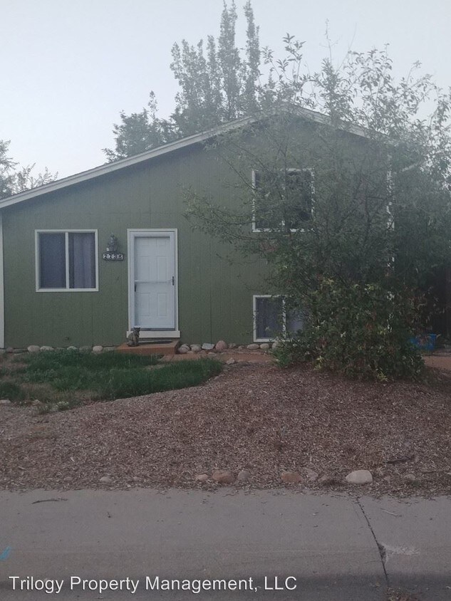 Foto principal - 3 br, 2 bath House - 2736 Spoke Court