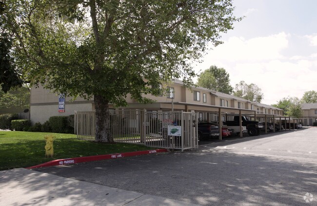 Foto del edificio - Park Place Townhomes