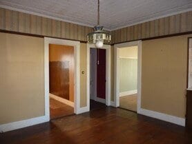 Foto del edificio - Charming 1 bedroom on 2nd floor of 2 famil...