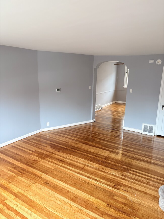 Foto del edificio - 229 Higbee St