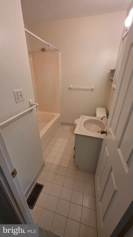 Building Photo - 508 Benforest Dr