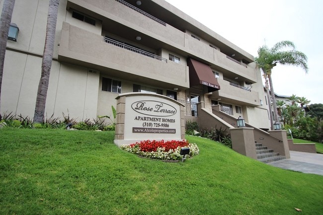 Building Photo - 10801 Rose Ave