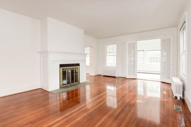 Foto del edificio - 3805 Shepherd St