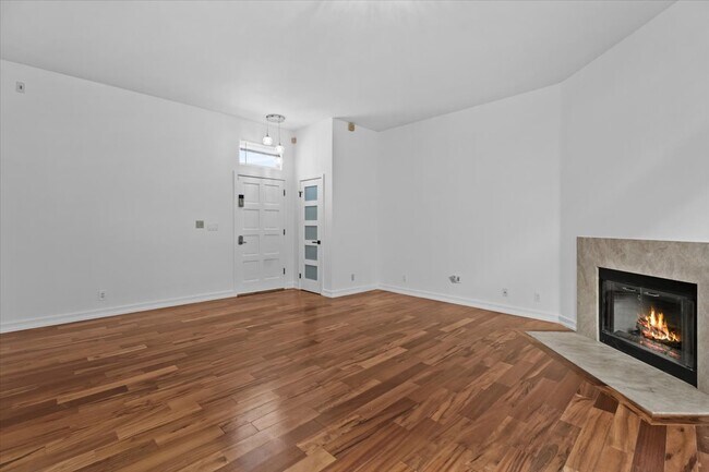 Foto del edificio - 2550 S Centinela Ave