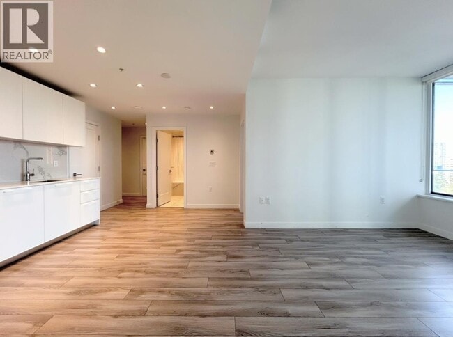 Building Photo - 6699 Dunblane Ave