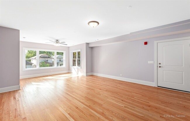 Building Photo - 530 S Scoville Ave