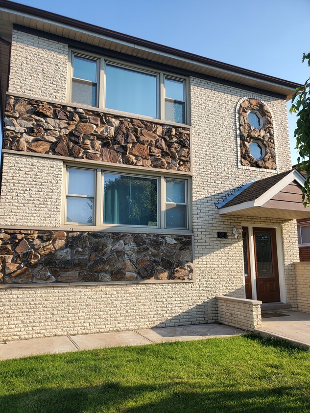 Primary Photo - 9811 Linn Ave