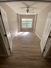 Building Photo - 5650 Barefoot Resort Bridge Rd