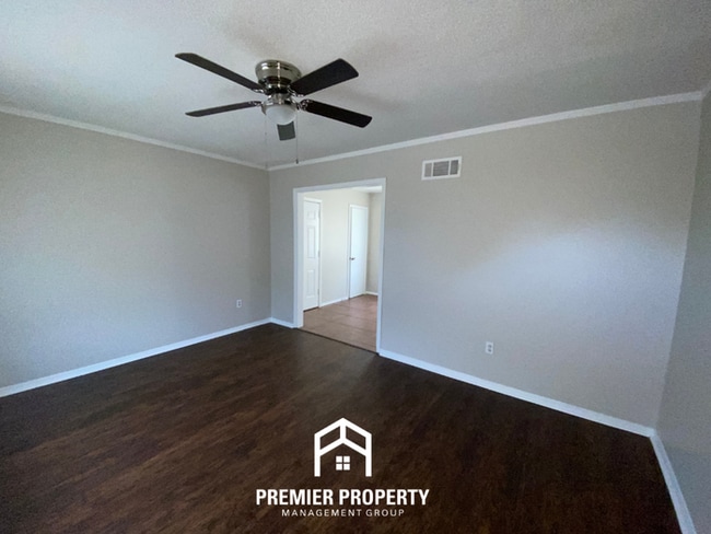 Foto del edificio - 4155 Windermere Rd