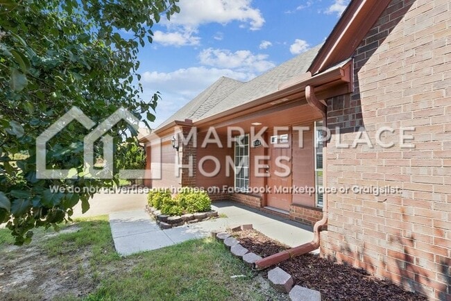 Building Photo - 4314 Ravenwood Park W