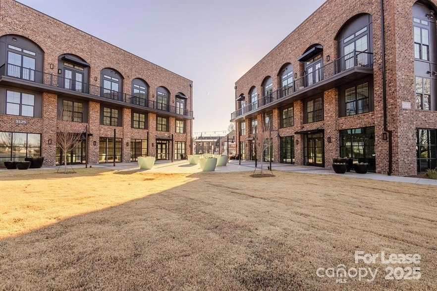 Foto principal - 3110 Doe River Wy